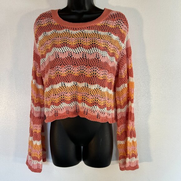 L*SPACE Sun Ray Sweater & Short set - Picture 3 of 16